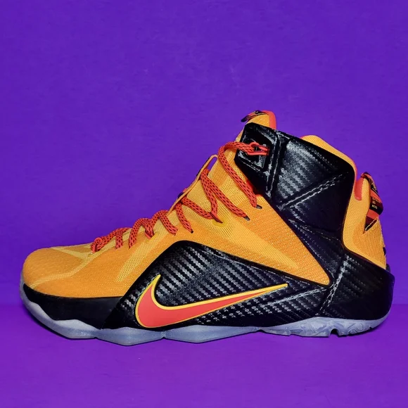 Nike | Shoes | Lebron 2 Witness Cle Size 9 | Poshmark display picture 3